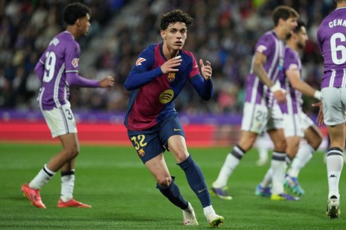 Alasan Bek Muda Barcelona Mendapat Sanksi Disiplin dari Hansi Flick