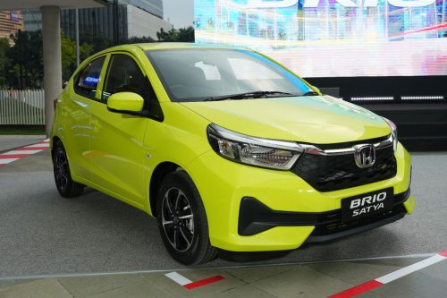 Honda Brio, mobil terlaris, Transmisi otomatis, Surabaya, Honda Brio Terlaris di Surabaya: Dominasi Penjualan 52%