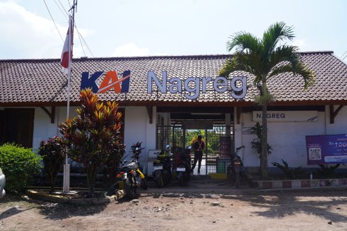 Inilah Stasiun Nagreg, Stasiun Kereta Api Aktif Tertinggi di Indonesia