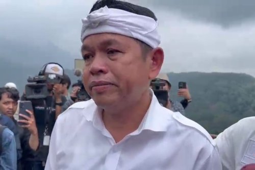 Tangis Dedi Mulyadi Pecah Bahas TPPO di Cirebon: Kalau Rakyat Lapar, Itu Salah Pemimpinnya