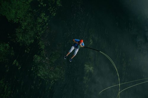 Kecelakaan Ayunan Ekstrem di Sichuan Tewaskan Turis, Wahana Ditutup Sementara