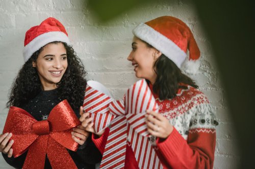 100 Ucapan Selamat Natal 2025 Menyentuh Hati, Penuh Doa dan Harapan untuk Dikirim ke Keluarga dan Kolega