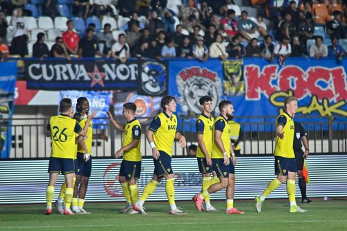 Pelatih Oxford United Akan Nikmati Laga Final Piala Presiden 2025