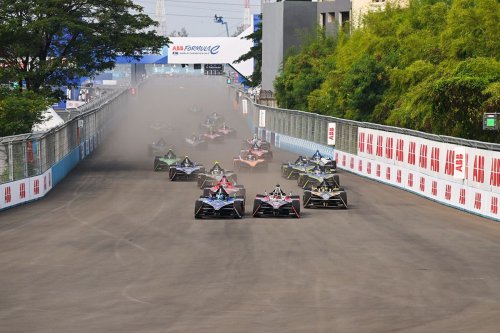 Daftar Barang yang Dilarang Dibawa Saat Nonton Formula E di Jakarta