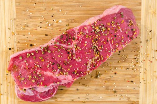 3 Cara Marinasi Daging Sapi agar Empuk dan Juicy ala Chef Vindex Tengker