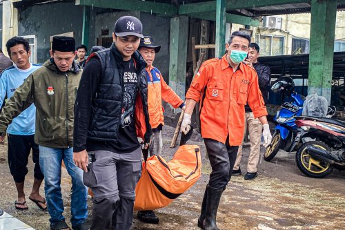 Korban Longsor Cisarua Bandung Barat: 10 Jenazah Ditemukan, 6 Teridentifikasi, dan 81 Warga Masih Hilang