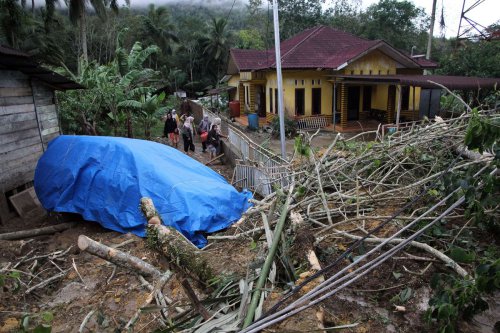 Kata Media Asing soal Banjir Sumatera: Permukiman Luluh Lantak, Respons Prabowo Disorot