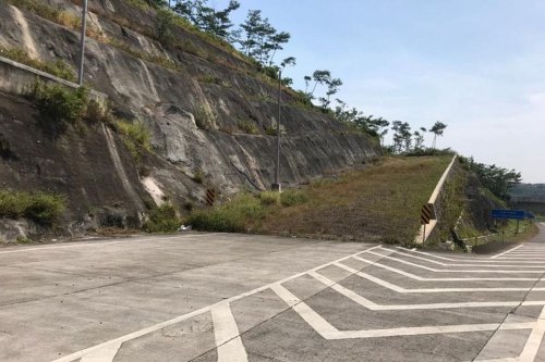 Mobil Rem Blong, Begini Panduan Masuk Jalur Penyelamat di Jalan Tol