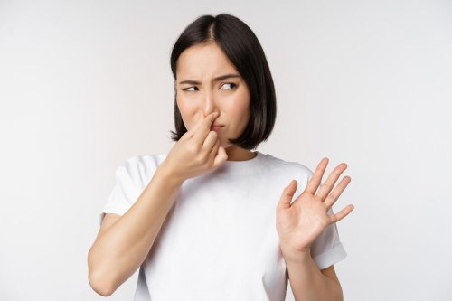 Kenali Penyebab Bau Badan dan Cara Mengatasinya secara Alami