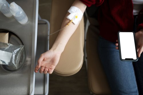 IV Drip Kini Jadi Tren, dari Kebutuhan Medis ke Gaya Hidup