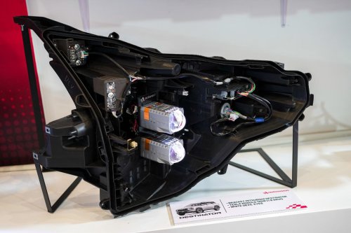visibilitas, IIMS, Cornering, Teknologi Cornering Light Baru Bantu Pengemudi Mobil Lebih Aman