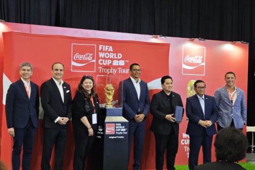 Trofi Piala Dunia Mampir ke Indonesia, Hadirkan Legenda Brasil