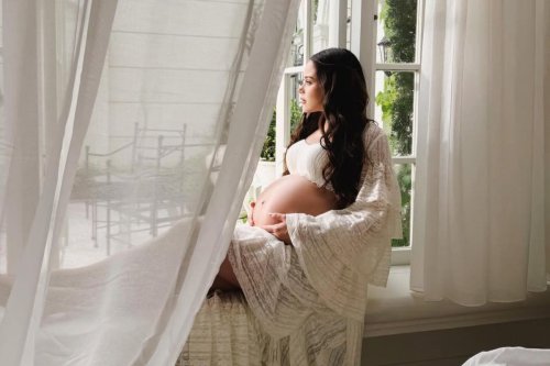 Top 5+ Gaya Foto Maternity Alyssa Daguise, Anggun di Ujung Kehamilan