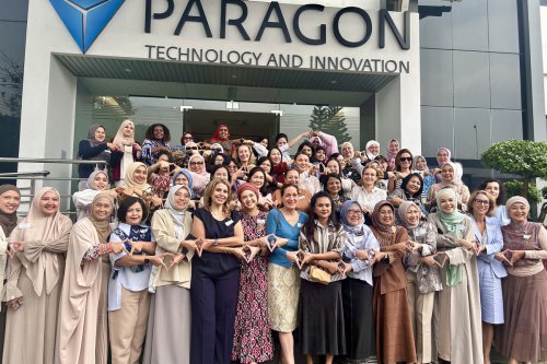 ParagonCorp, Light From Heart to The World, kunjungan 35 Istri Duta Besar Asing ke ParagonCorp, ParagonCorp kenalkan budaya Indonesia lewat industri kecantikan, ParagonCorp Ajak 36 Istri Duta Besar Asing Mengenal Indonesia Lewat Industri Kecantikan