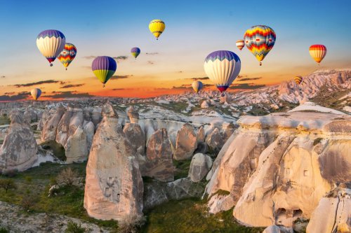 Penyebab Kecelakaan Balon Udara di Turkiye yang Sebabkan 12 WNI Luka