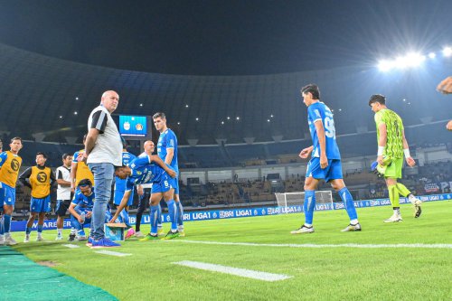 Persib Bandung Vs PSS Sleman, Hodak Tak Akan Turunkan Lapis Kedua