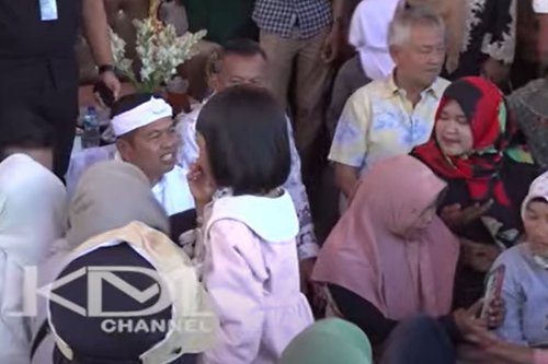 Gubernur Jawa Barat, Dedi Mulyadi, cedera, Cedera, gubernur jawa barat, tangan bengkak, Dedi Mulyadi Ungkap Tangannya Bengkak Gara-gara Disalami Emak-emak: Harus Rehat Sebulan
