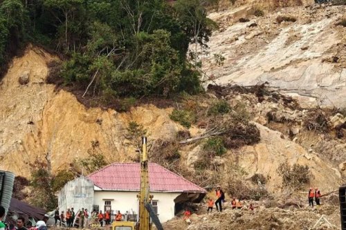 Kisah Divan yang Dicari Jasadnya Setelah Selamatkan Ayah yang Stroke dari Bencana Sumut
