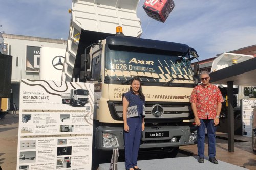 Detail Truk Andalan Mercedes-Benz untuk Kebutuhan Proyek Konstruksi