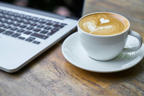 Ini Waktu Paling Ideal Minum Kopi Saat Puasa Menurut Dokter