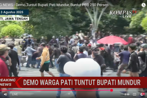 Demo Pati Ricuh, Massa Lempar Botol, Gas Air Mata Ditembakkan