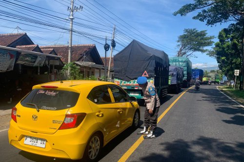 Macet Ekstrem di Jalur ke Pelabuhan Ketapang, Ini Sebabnya