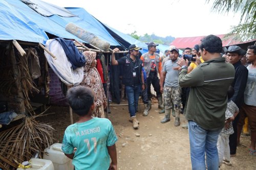 Hari ke-20 Banjir Aceh Timur, Ribuan Pengungsi Masih Bertahan di Tenda Terpal, Krisis Air Bersih