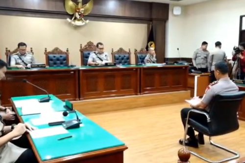 Tampang Kompol Cosmas Kaju Gae, Pamen Brimob yang Lindas Driver Ojol Affan Kurniawan