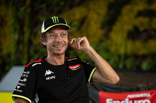 Rossi Sebut Jorge Lorenzo Rival Terberatnya di MotoGP