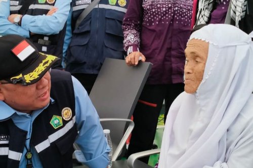 Nenek 107 Tahun Asal Lampung Ini Tuntaskan Ibadah Haji 2025, Pulang dengan Senyum dan Syukur
