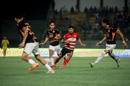Madura United, Liga 1 2024-2025, Madura United vs Persija, Persija Jakarta, Hasil Liga 1, Madura United Vs Persija Jakarta, hasil Madura United vs Persija, Hasil Madura United Vs Persija 1-0: Gol Penalti Tumbangkan Macan