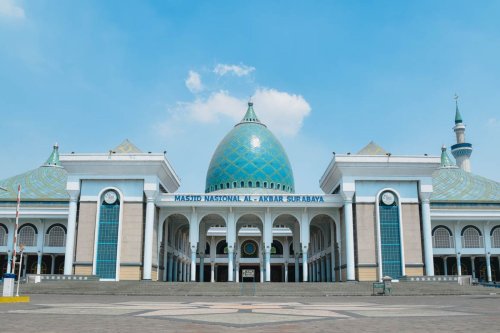 1. Masjid Al-Akbar Surabaya, 2. Masjid Ampel, 3. Masjid Al Falah Surabaya, 4. Masjid Muhammad Cheng Hoo, 5. Masjid Rahmat Kembang Kuning, Top 5+ Masjid di Surabaya untuk Iktikaf di 10 Malam Terakhir Ramadhan 2026