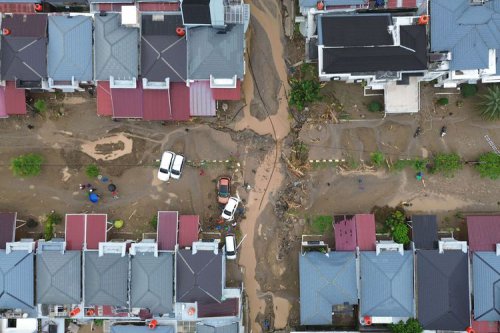 BERITA FOTO: Ketika Banjir Mengubah Wajah Kota, Pray for Sumatera