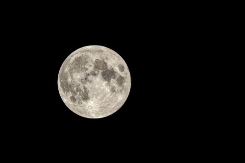 Waktu Terbaik Melaksanakan Shalat Gerhana Bulan, Berikut Niat dan Tata Caranya