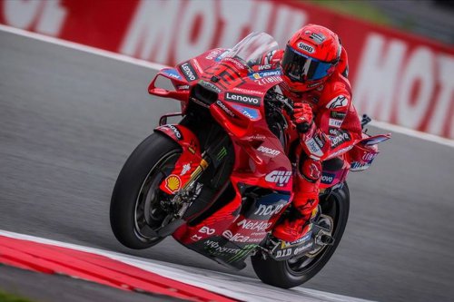 Hasil Sprint Race MotoGP Ceko 2025, Marc Marquez Menang Lagi Walau Ada Drama Tekanan Ban!