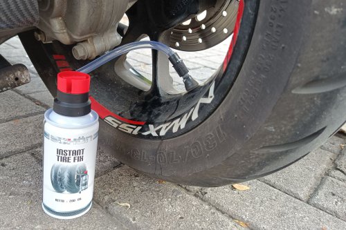 Tak Perlu Dorong Motor Saat Ban Kempis, Bisa Pakai Tambal Ban Instan