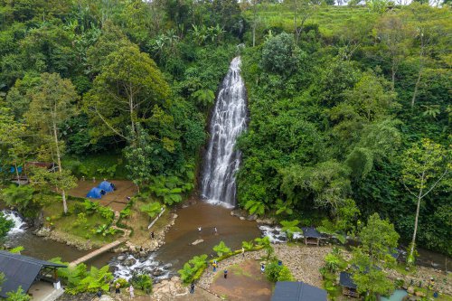 Ngargoyoso Waterfall, Air Terjun Dekat Solo yang Mudah Dijangkau dan Pas untuk Keluarga