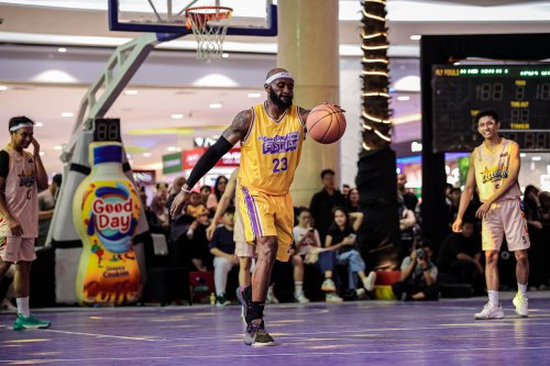 basket, Pramono Anung, Azrul Ananda, Keseruan Kolaborasi Selebriti dan Atlet di DBL Fest 2025, Dihadiri Gubernur Jakarta Pramono Anung