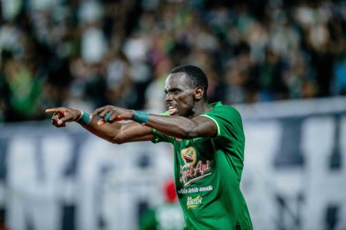 Flavio Silva, Persebaya, Liga 1, Derbi Suramadu, Paul Munster, Hasil Liga 1, Persebaya Vs Madura United, Liga 1 2024-2025, Persebaya Menangi Derbi Suramadu, Konsistensi Flavio Silva Puaskan Munster