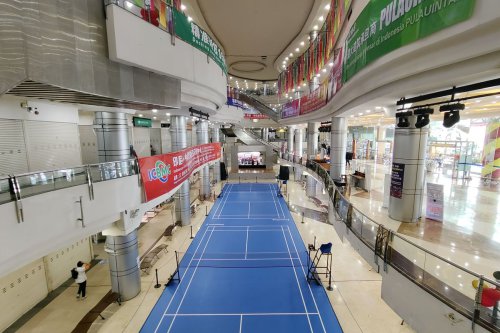 Ada Lapangan Badminton di Tengah Mal WTC Mangga Dua, Buat Apa?