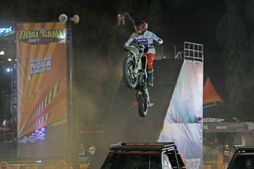Trial Game Dirt 2025, Asep Lukman Patahkan Dominasi Zidane di Seri Ketiga