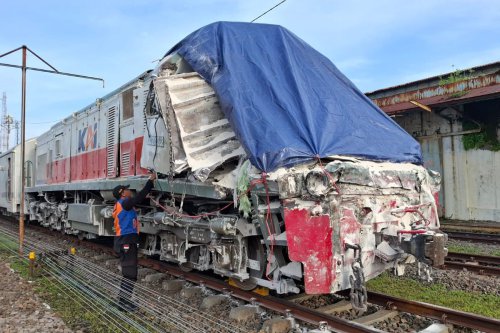 Probolinggo, KA Blambangan Ekspres, Kondisi Masinis KA Blambangan Ekspres yang Terjepit di Lokomotif Setelah Tabrak Truk di Probolinggo