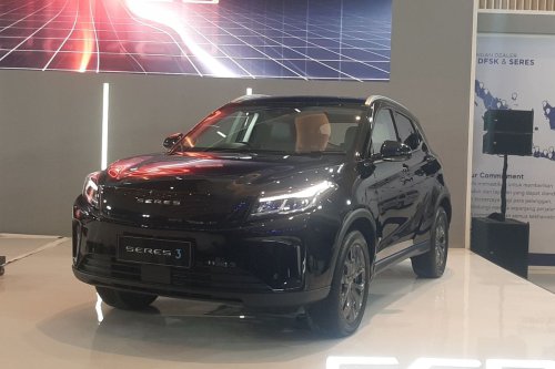 DFSK, Seres, Periklindo Electric Vehicle Show, PEVS 2025, otomotif, mobil listrik, Seres 3 Meluncur di PEVS 2025, Dijual mulai Rp 370 Jutaan