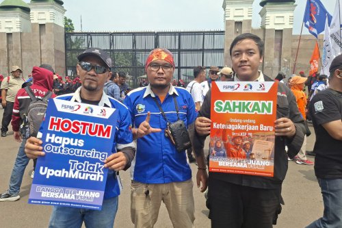 Rayakan May Day, 30 Ide Tulisan Poster Aksi Hari Buruh yang Kreatif dan Menggelitik