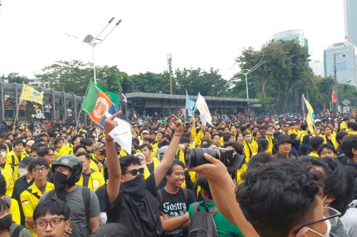 Demo Mahasiswa di Polda Metro Jaya, Lalu Lintas Simpang Semanggi Lumpuh
