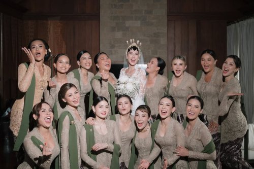 bridesmaid, Alyssa Daguise, Luna Maya dan Maxime Bouttier, Aaliyah Massaid, Bridesmaid, luna maya dan maxime bouttier, Seperti Alyssa, Ini Selebritis dengan Suvenir Mewah untuk Bridesmaid