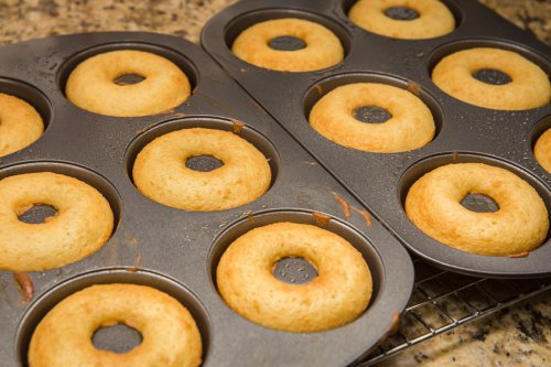Resep Donat Mini Teflon Tanpa Digoreng, Cara Membuat, Trik Agar Donat Mini Tetap Empuk dan Tidak Keras, Tips Penyajian, Ini Cara Bikin Donat Mini Tanpa Digoreng, Minim Minyak Bikin Tidak Keras