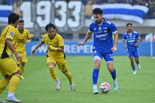 Jadwal Persib, Frans Putros Dipastikan Absen Dalam Dua Laga Beruntun