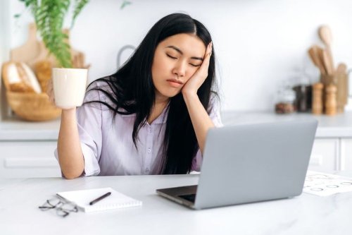 Bukan Bikin Segar, Makanan dan Minuman Ini Malah Bikin Ngantuk