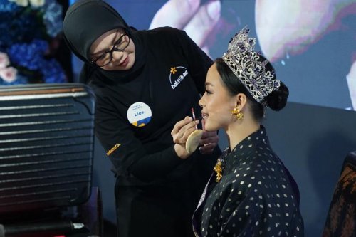 Top 15+ MUA Disabilitas Siap Terjun ke Dunia Kecantikan Profesional